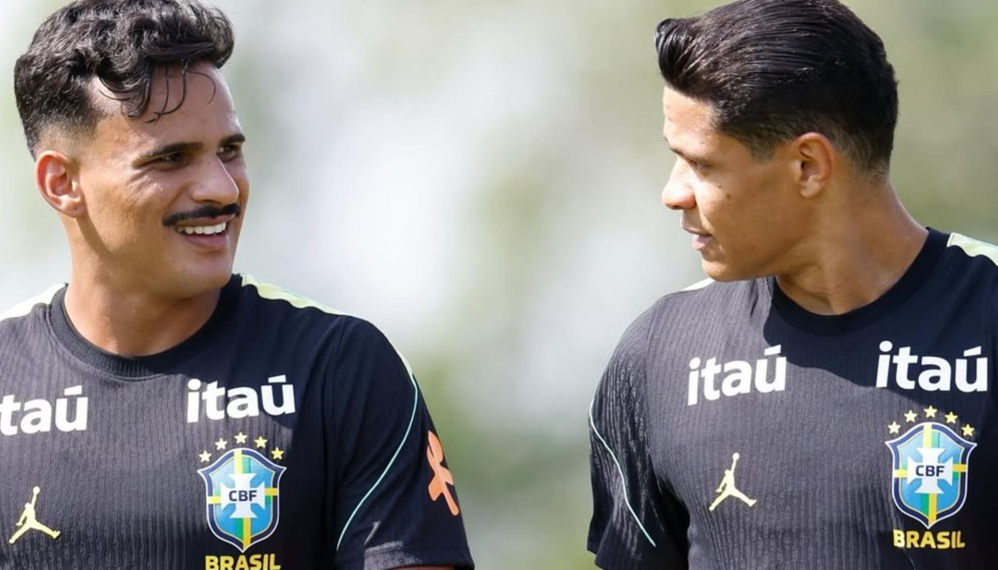 Kaiki Bruno (à esquerda), destaque do Cruzeiro, foi convocado pela primeira vez para a seleção