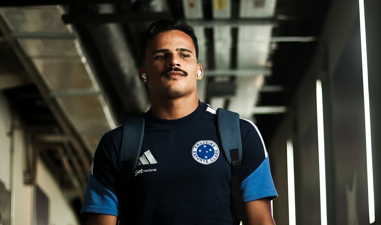 Kaiki tem 23 anos e contrato até o fim de 2027