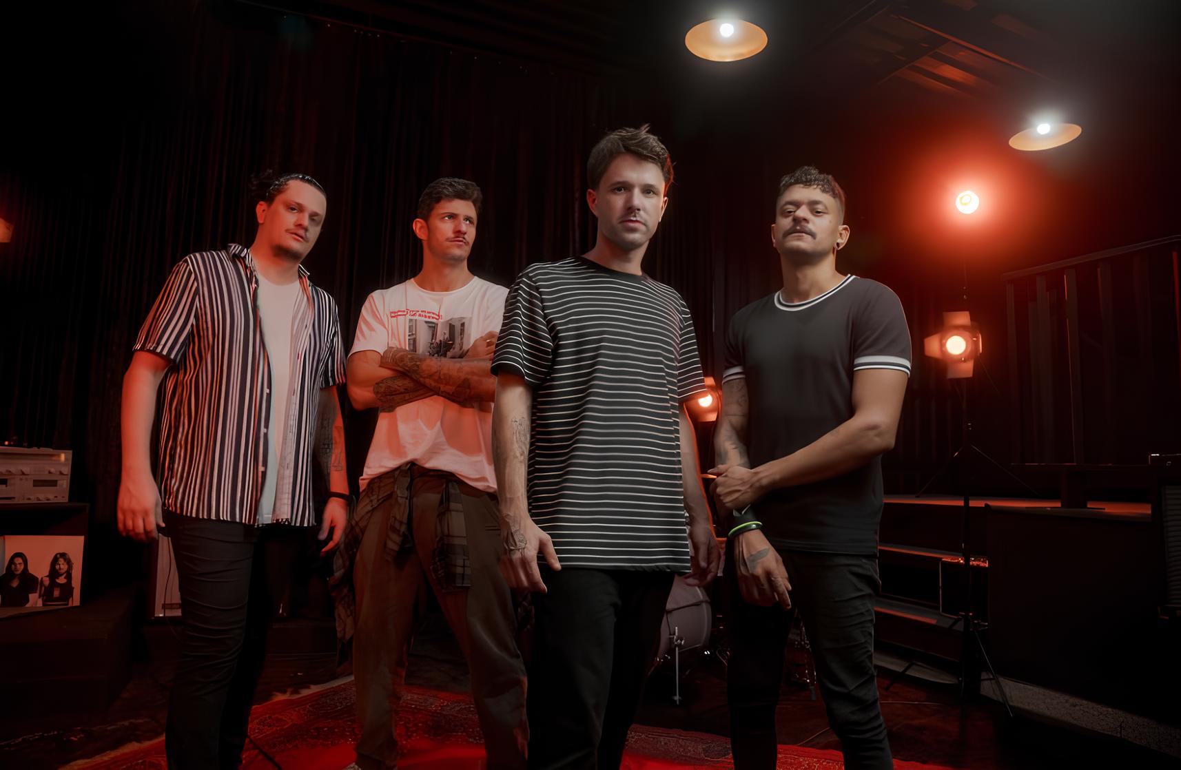 Marcos Pietá (voz e guitarra), Viny Rodrigues (bateria) e Max Murtes (guitarra) contam com Rômulo Ozolio no baixo