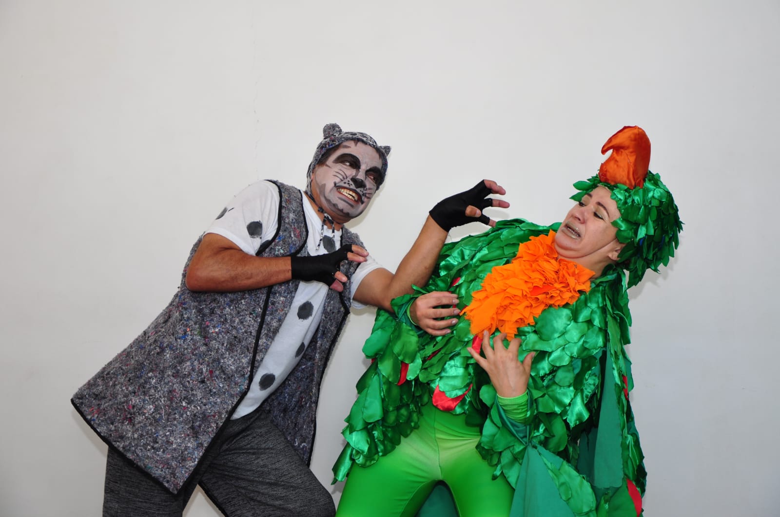 Uma das atrações é a peça teatral “Sebástian, adura vida de um gato vira-latas”
