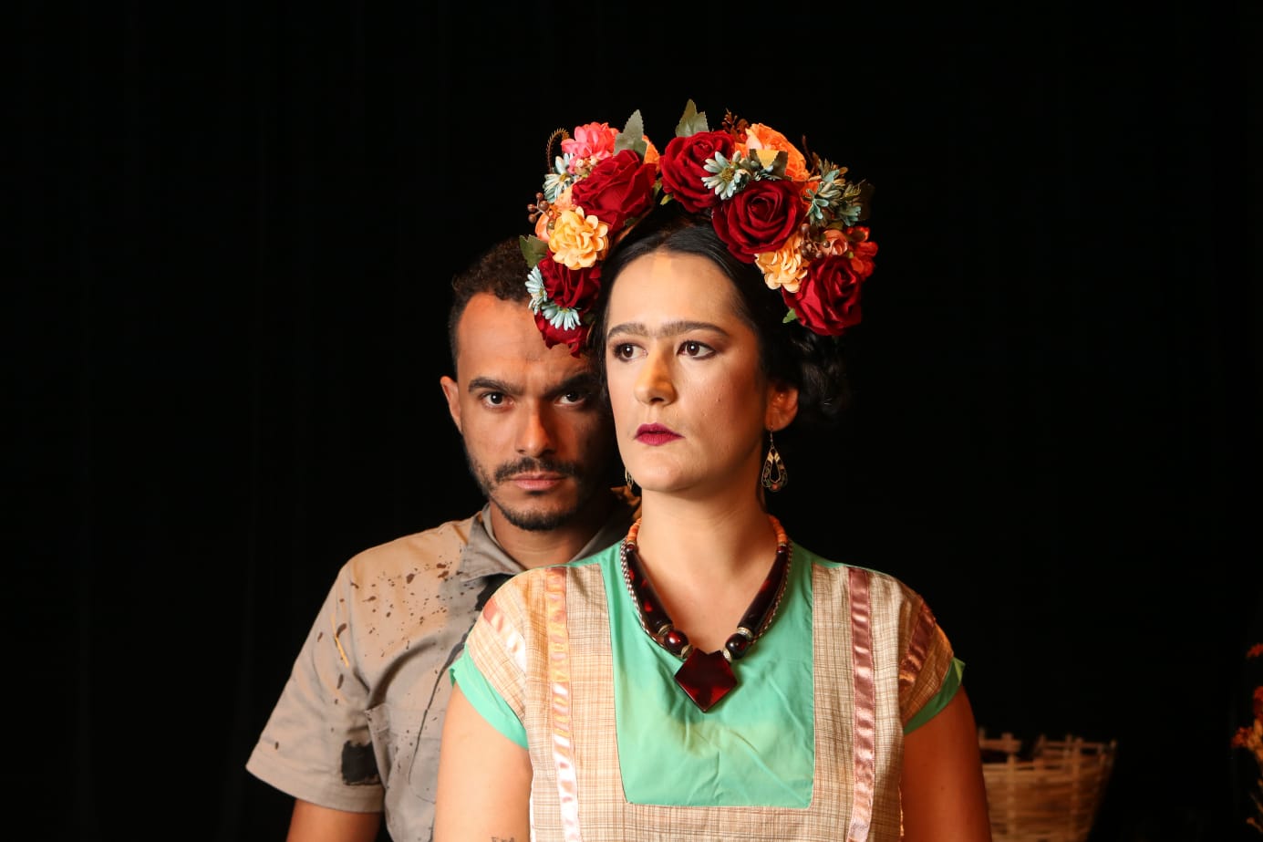 Frida Kahlo foi uma pintora mexicana conhecida pelos seus muitos retratos, autorretratos, e obras inspiradas na natureza e artefactos do México