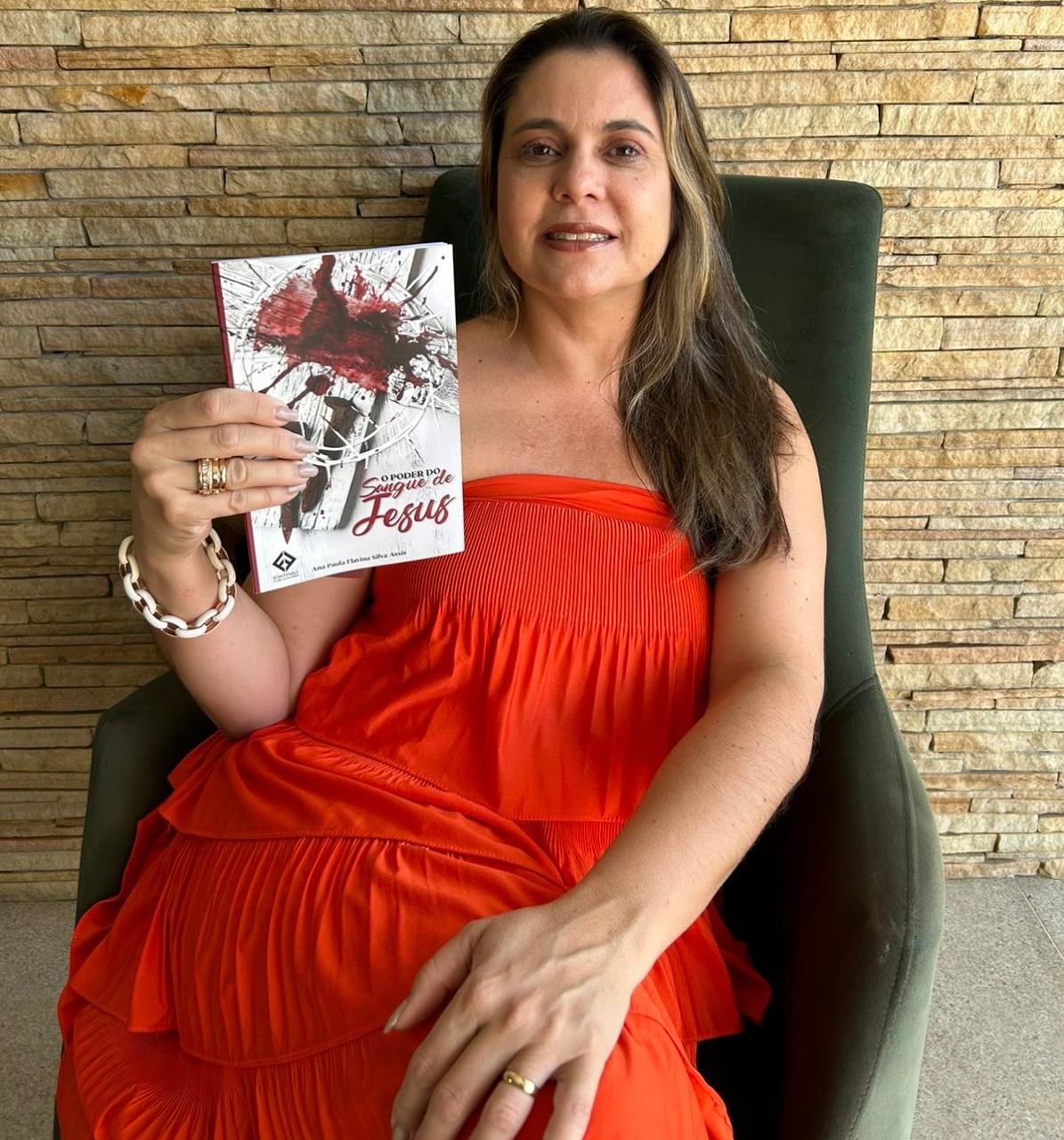 Esse é o primeiro livro de Ana Paula Flavina Silva