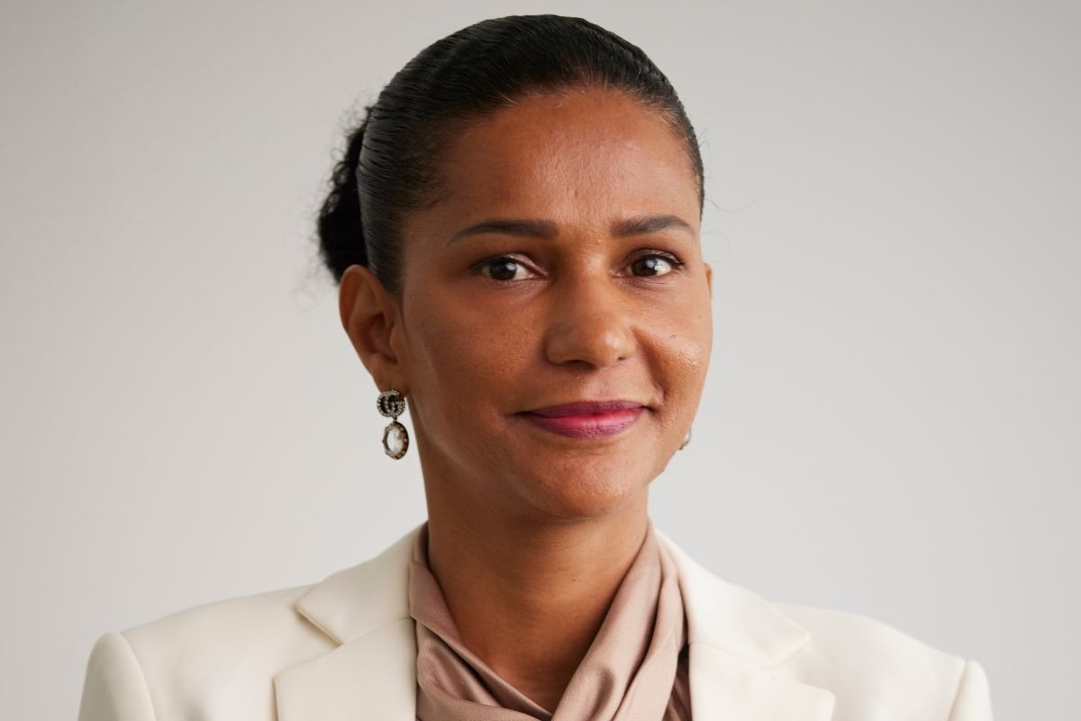 Autora, que atualmente reside na Dinamarca, estará em Betim no próximo domingo (12 de outubro) para ministrar uma palestra sobre o livro