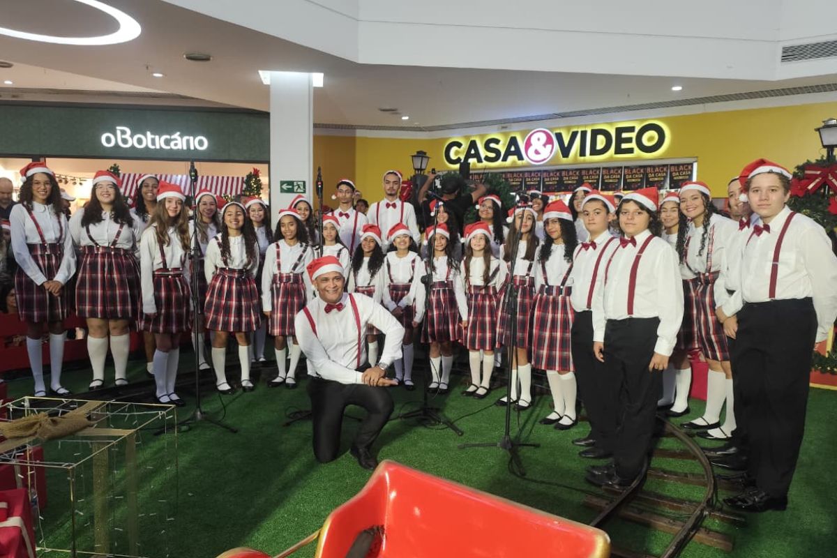 Coral Infantojuvenil Novo Tempo é formado por 35 crianças e adolescentes de 9 a 17 anos