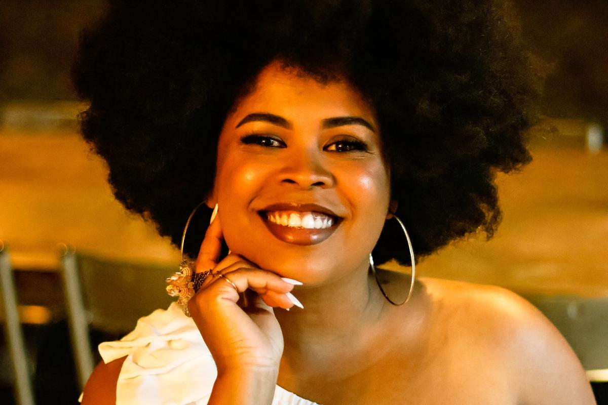 Força e diversidade do samba mineiro serão representados pela cantora Fran Januário e pelos blocos Tambor Mineiro e Saúde