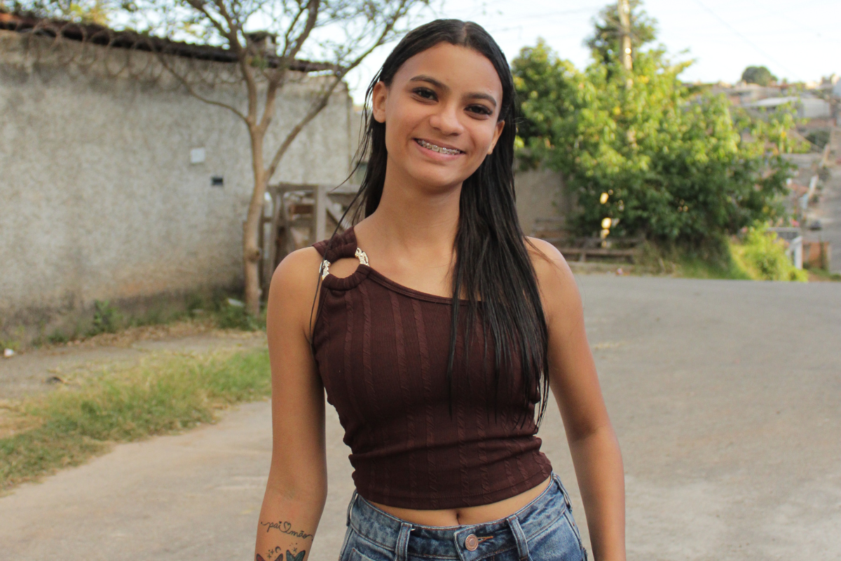 Emilly já participou do Fest Music, um concurso musical realizado na cidade, onde obteve o primeiro lugar e ainda venceu a edição do Montreal Music, outro evento voltado para talentos locais e regionais.