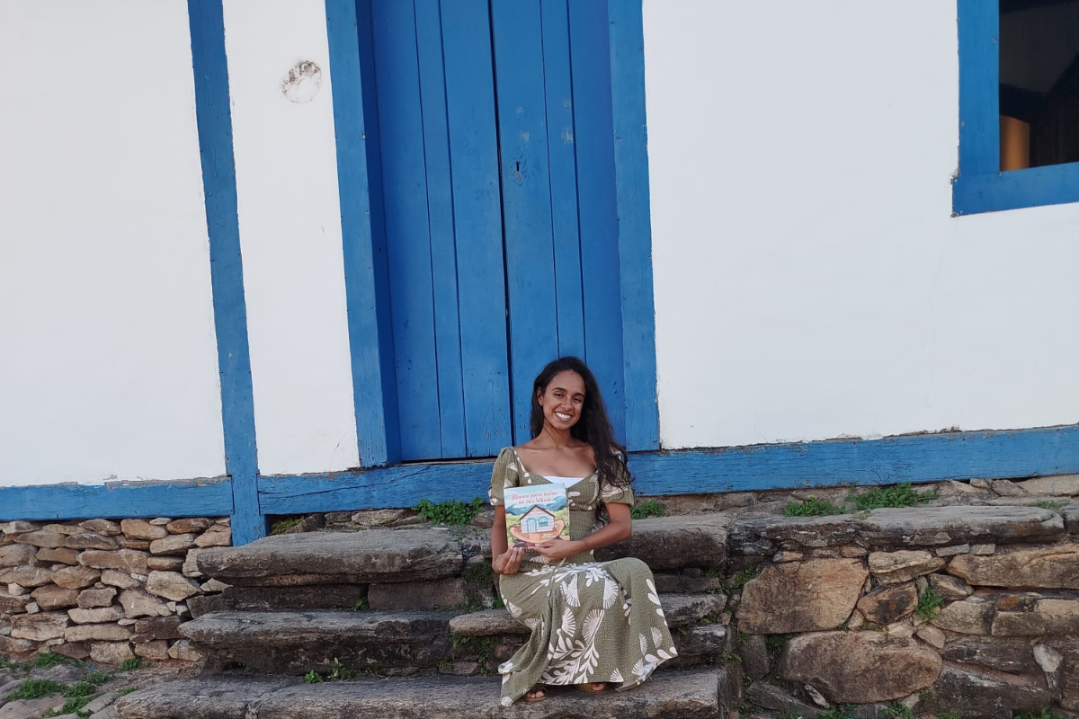 Conto aborda temas como autoconhecimento, protagonismo negro, resgate histórico e a importância do afeto nas relações humanas