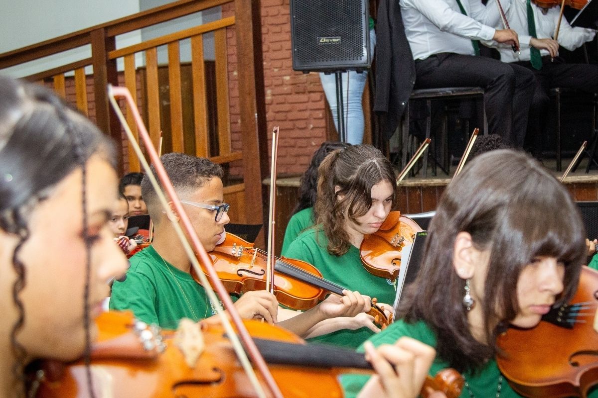concerto reunirá os jovens músicos da nova orquestra, formados ao longo de dez anos pela Escola de Música Sabra