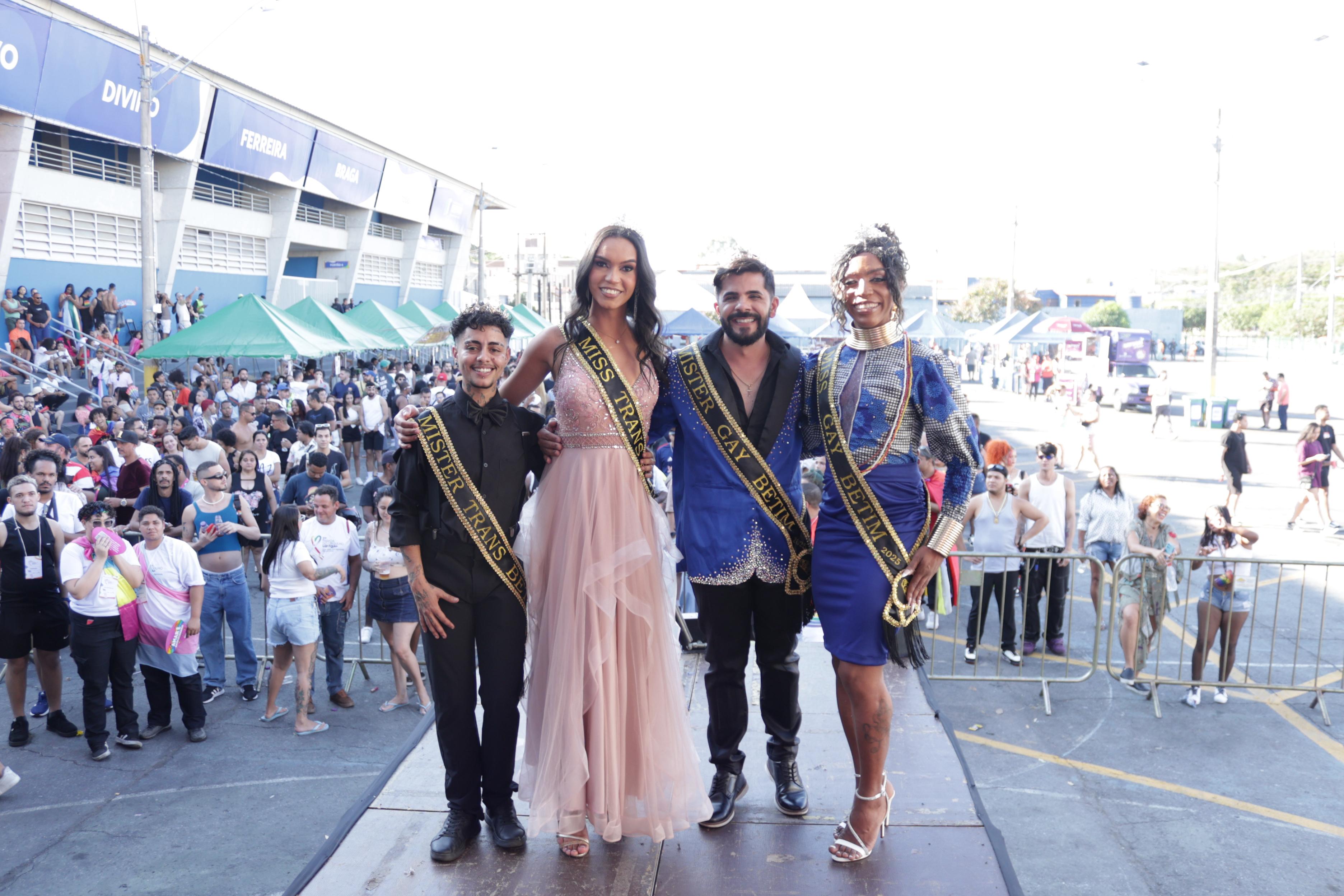  O evento foi realizado no estacionamento do ginásio Divino Braga