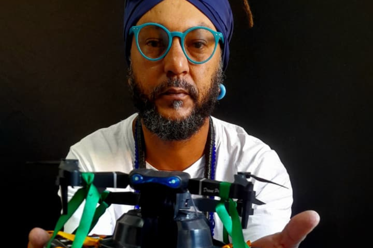 Mostra reúne obras do acervo de W Mota, artista natural de Nova Lima e morador de Betim