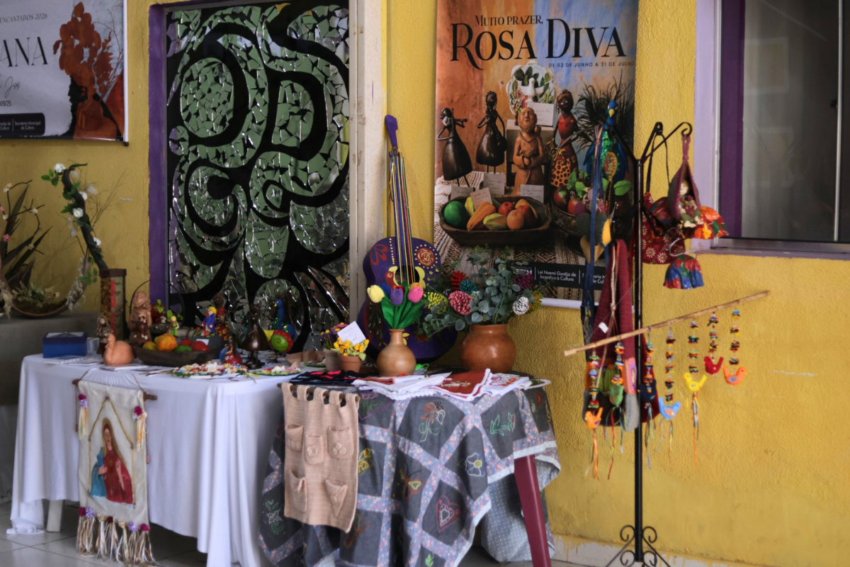 Exposição traz peças produzidas pela artista