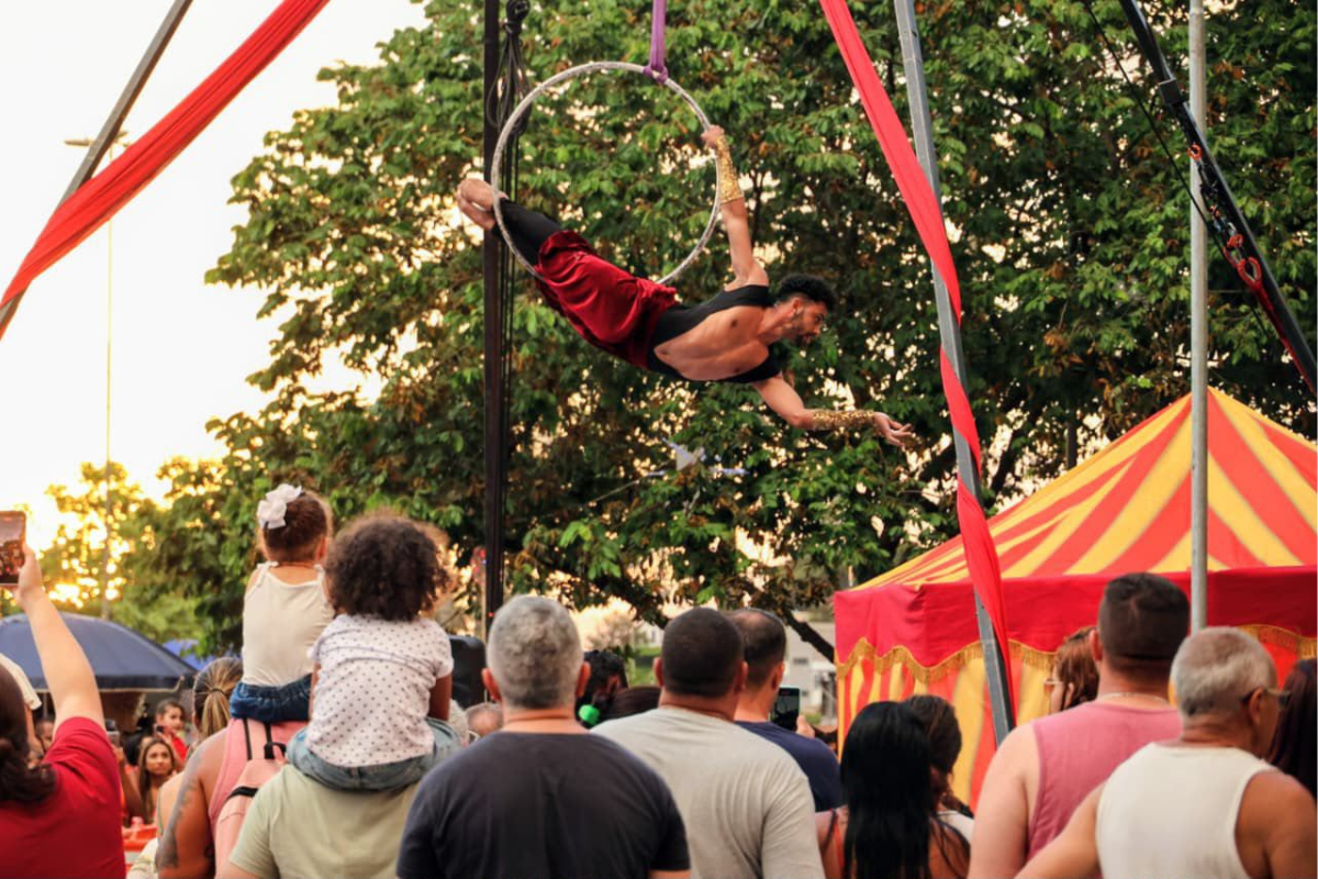 Apresentação é promovida pela Ieê Escola de Circo