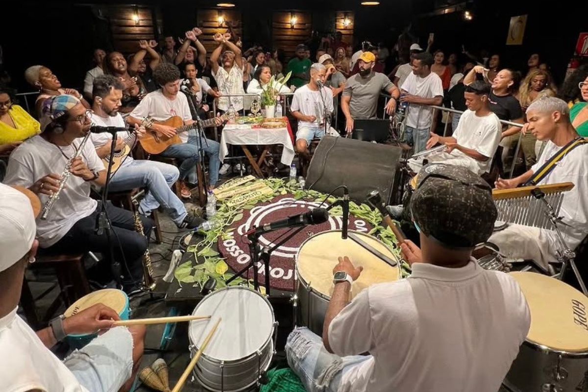 Iniciativa busca preservar a cultura do samba raiz e terá, mensalmente, participações de artistas, sambistas e cantores