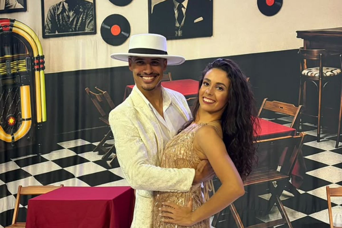 Repertório do espetáculo percorre ritmos como samba, bolero, choro e forró