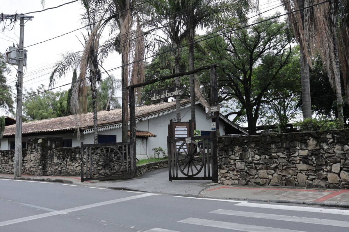 Haverá alteração no trânsito com o quarteirão da rua João da Silva Santos fechado para circulação de veículos em frente à instituição 