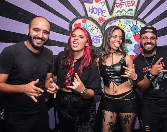Quem comanda a música nesta quinta é a banda MAY