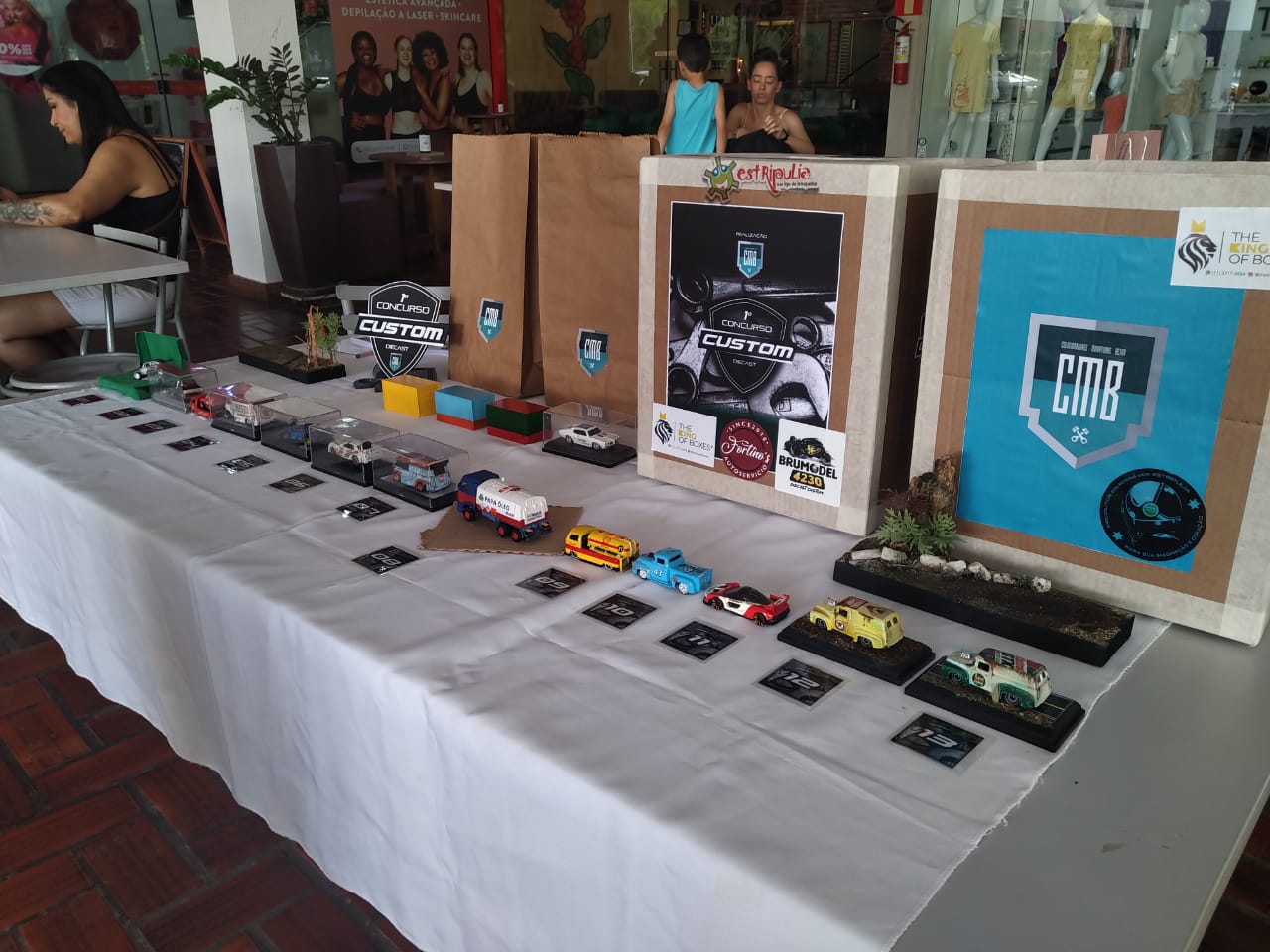 Miniaturas automotivas terão preços de R$ 10 a R$ 6.000