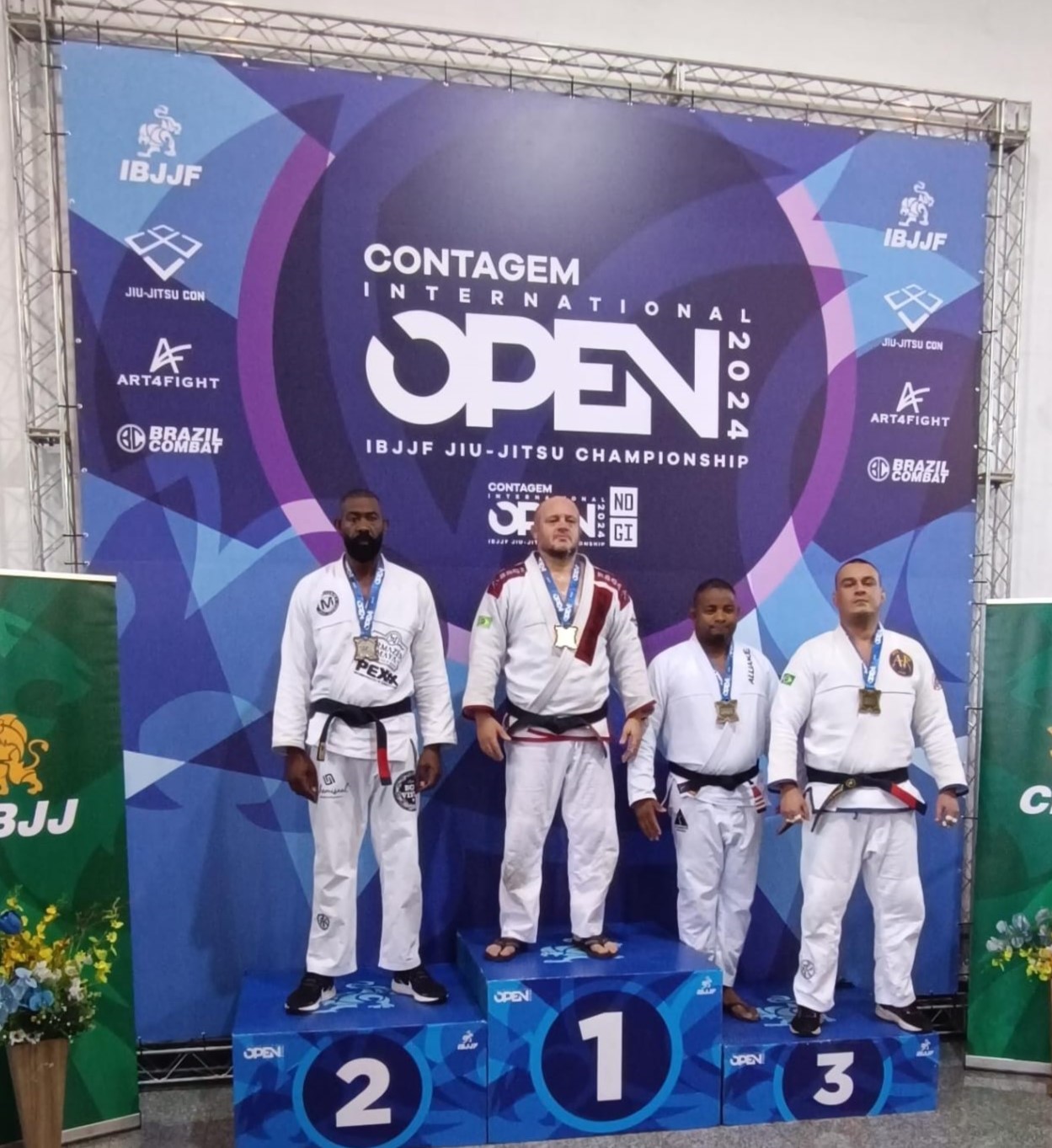 Lucha garantiu duas medalhas, uma de prata e outra de bronze