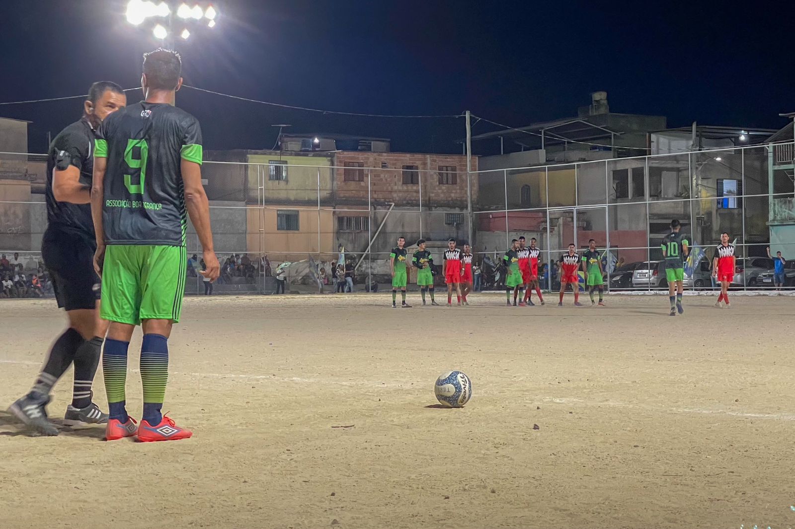 Jogando em casa, o Teresópolis garantiu a classificação na próxima etapa com uma vitória por 6 a 4 sobre o Boa Esperança