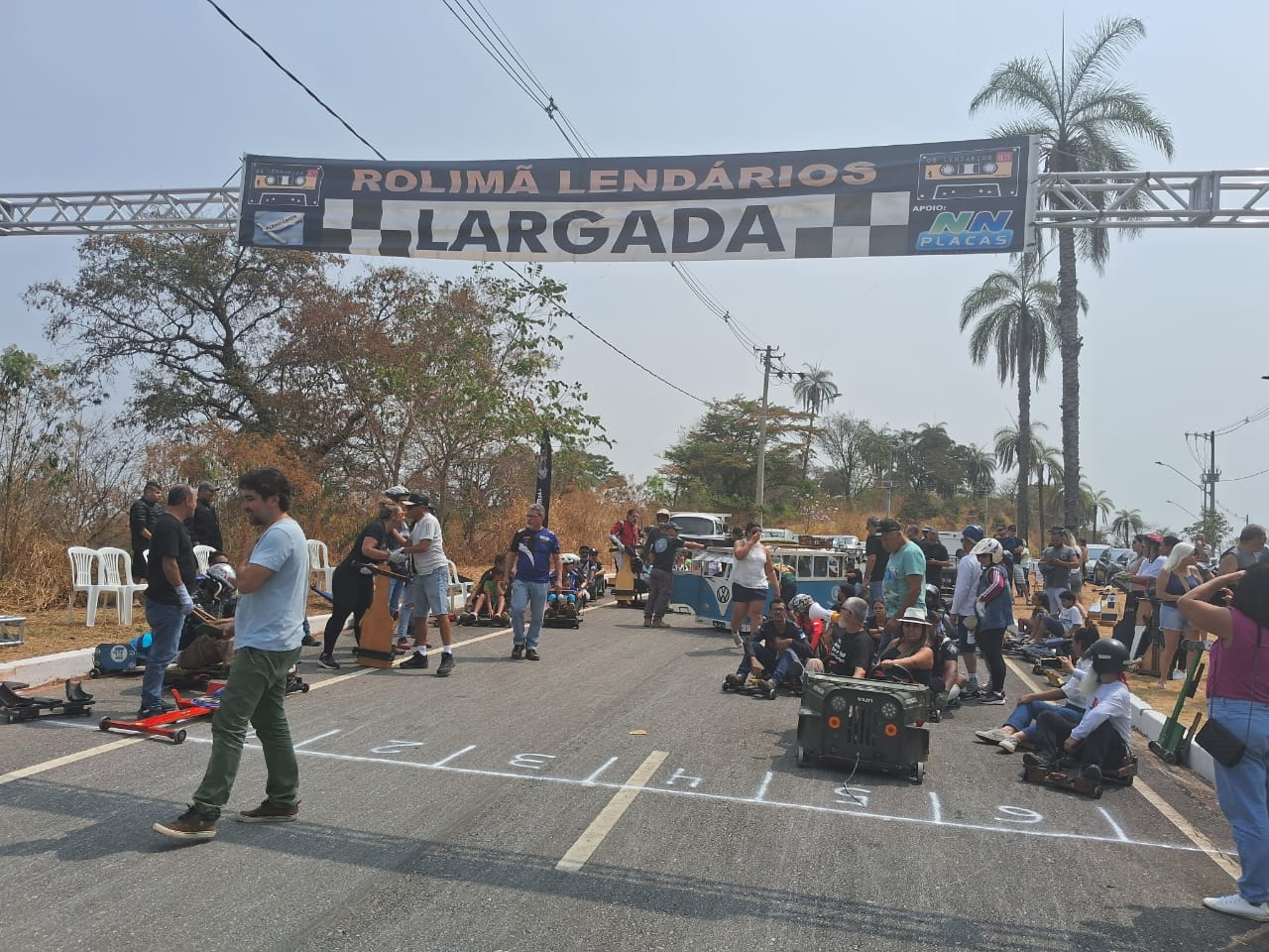Objetivo principal do encontro nostálgico - que resgata e faz uma releitura de uma brincadeira antiga - foi arrecadar fraldas geriátricas
