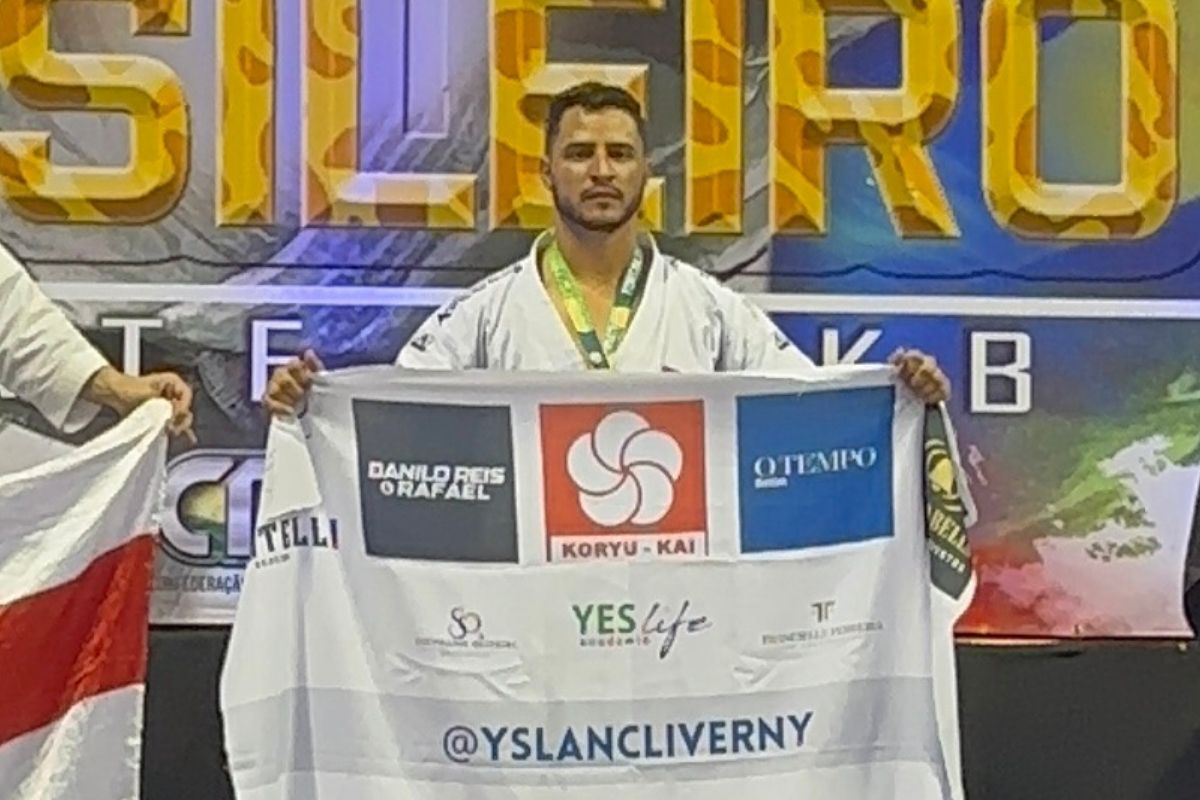 Luciano ainda volta a subir no tatame na competição para disputar a medalha na modalidade Kumite (luta)