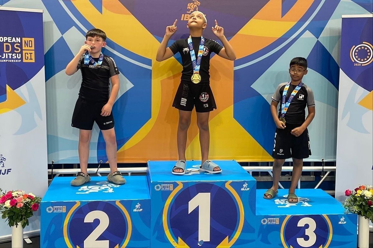 Atleta venceu duas disputas por finalização, aplicando o tradicional mata-leão, e garantiu o topo do ranking mundial No-Gi da IBJJF