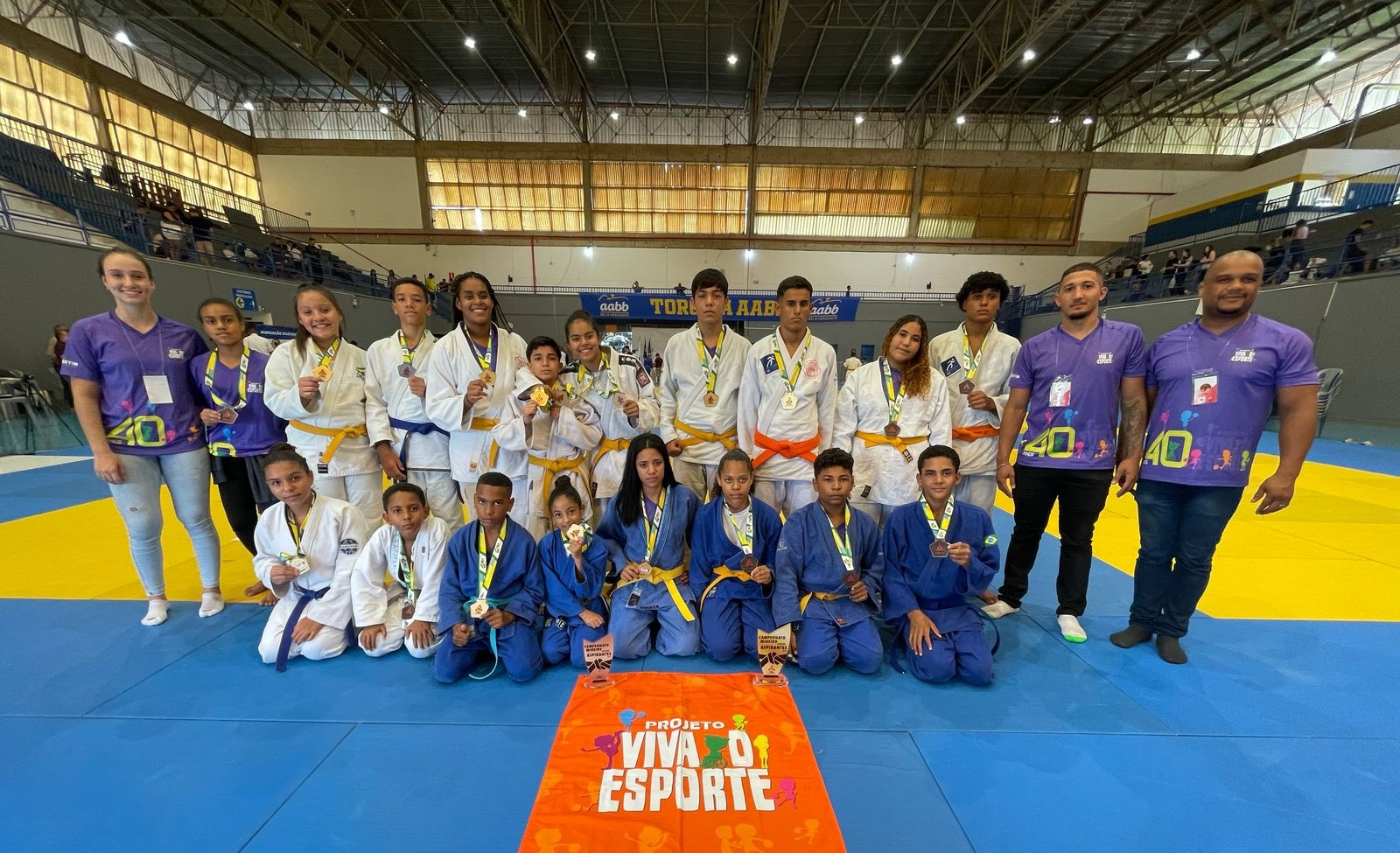 Trinta judocas do Programa Viva o Esporte vão representar o município na capital mineira