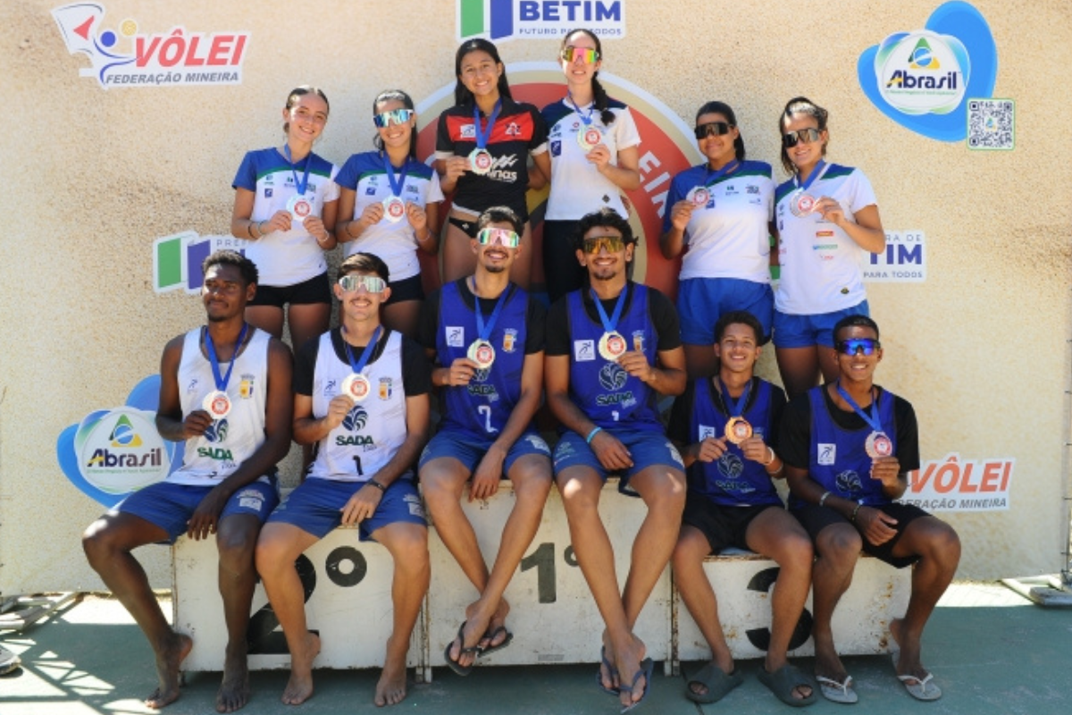 Além das medalhas, as duplas campeãs do masculino e do feminino conquistaram vaga em uma etapa do Circuito Brasileiro de Vôlei de Praia Aberto