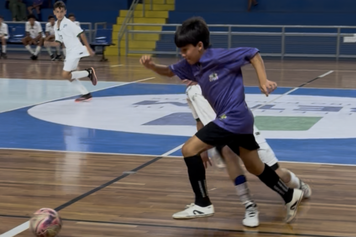 Equipes devem apresentar uniforme completo e disponibilizar uma bola para as partidas