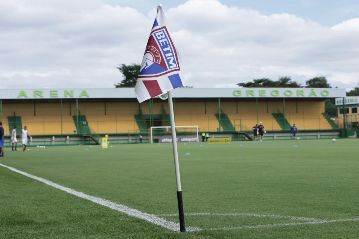 Partida entre Betim Futebol e Ivinhema acontece na Arena Gregorão, em Contagem
