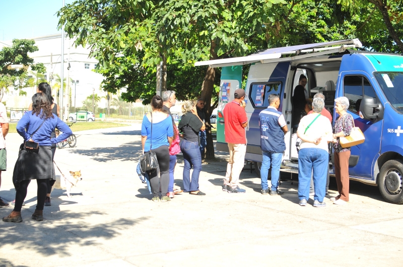 Posto-volante da prefeitura é uma alternativa para quem não consegue ir até uma Unidade Básica de Saúde