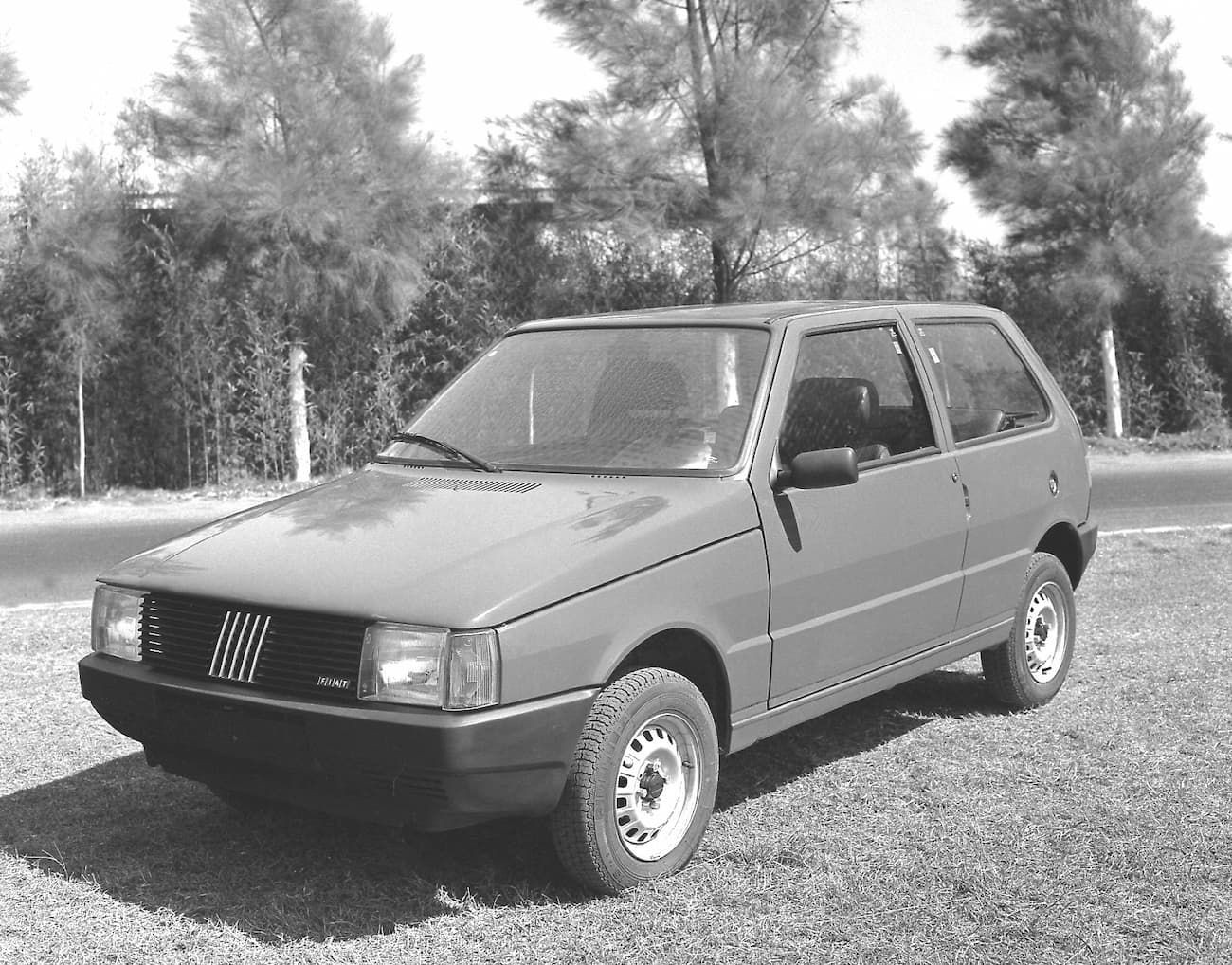 Lançado em 1984, o Fiat Uno mudou a lógica dos compactos no Brasil