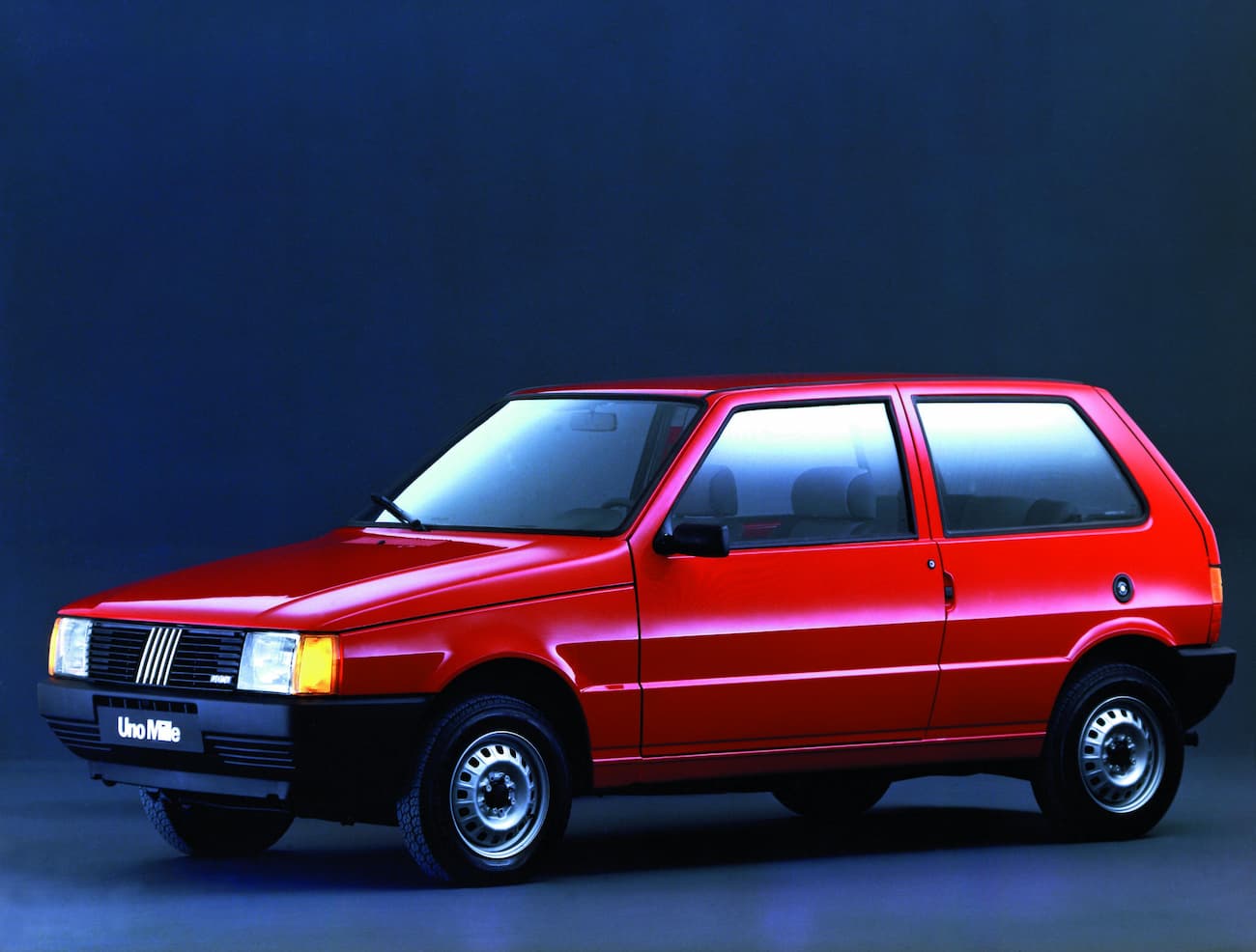  Lançado em 1990, Uno Mille abriu a era do carro popular no Brasil