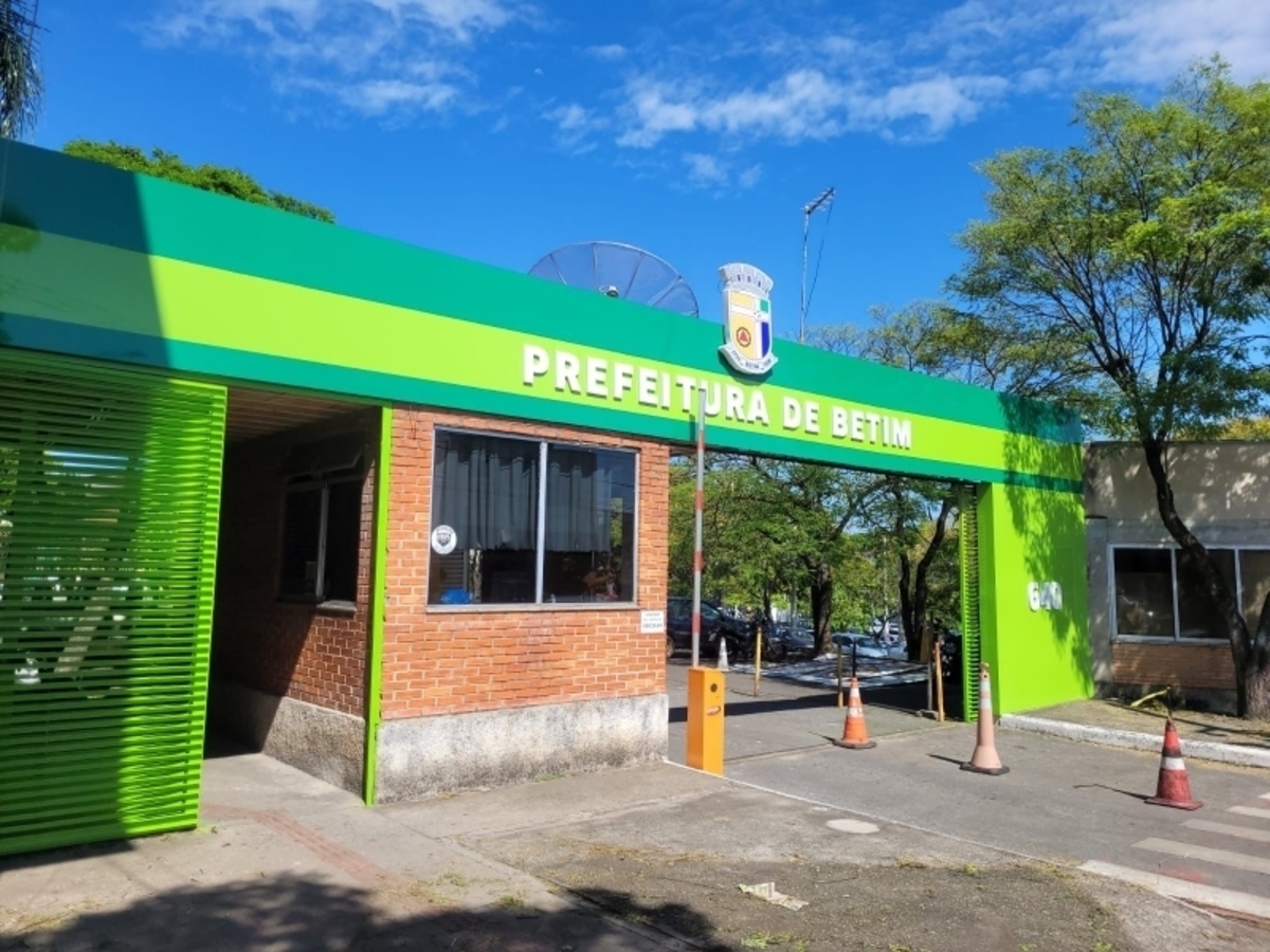Na reunião ordinária desta terça-feira (10), o projeto de lei com a proposta apenas foi lido pelos parlamentares