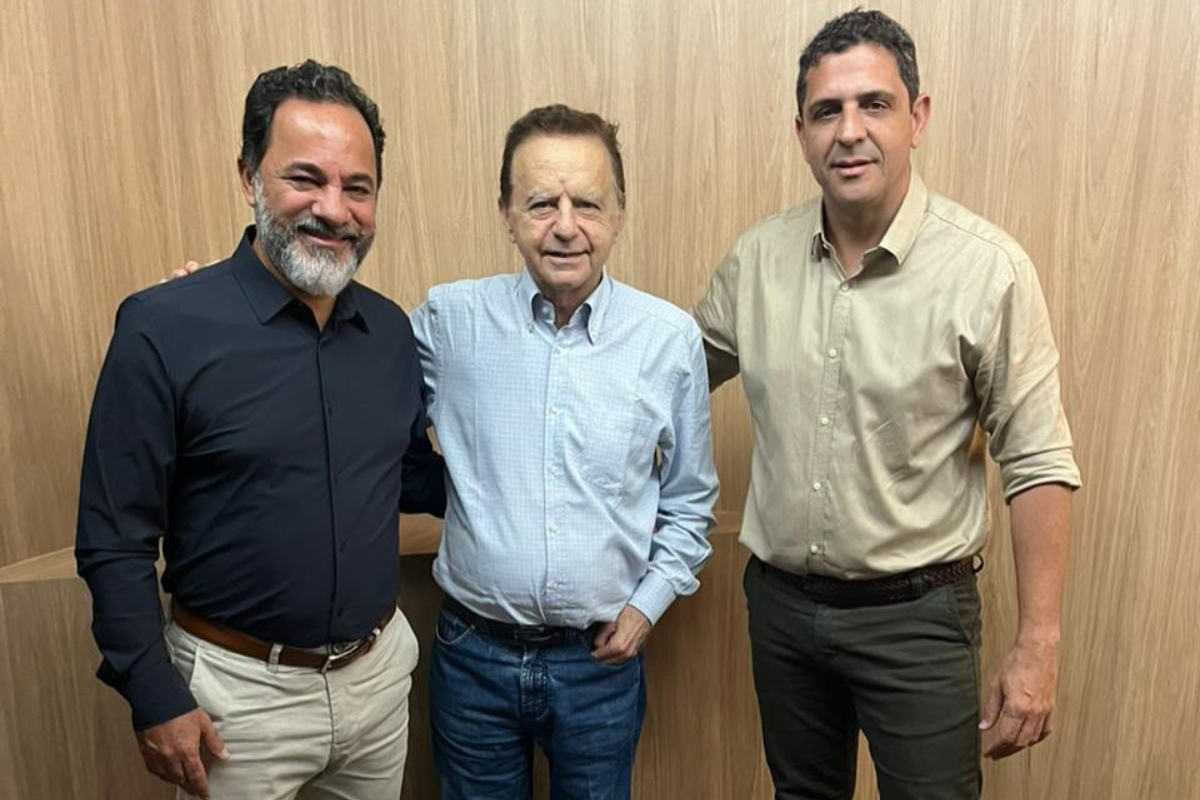 Durante encontro, políticos trataram de política, economia e temas em comum entre os municípios