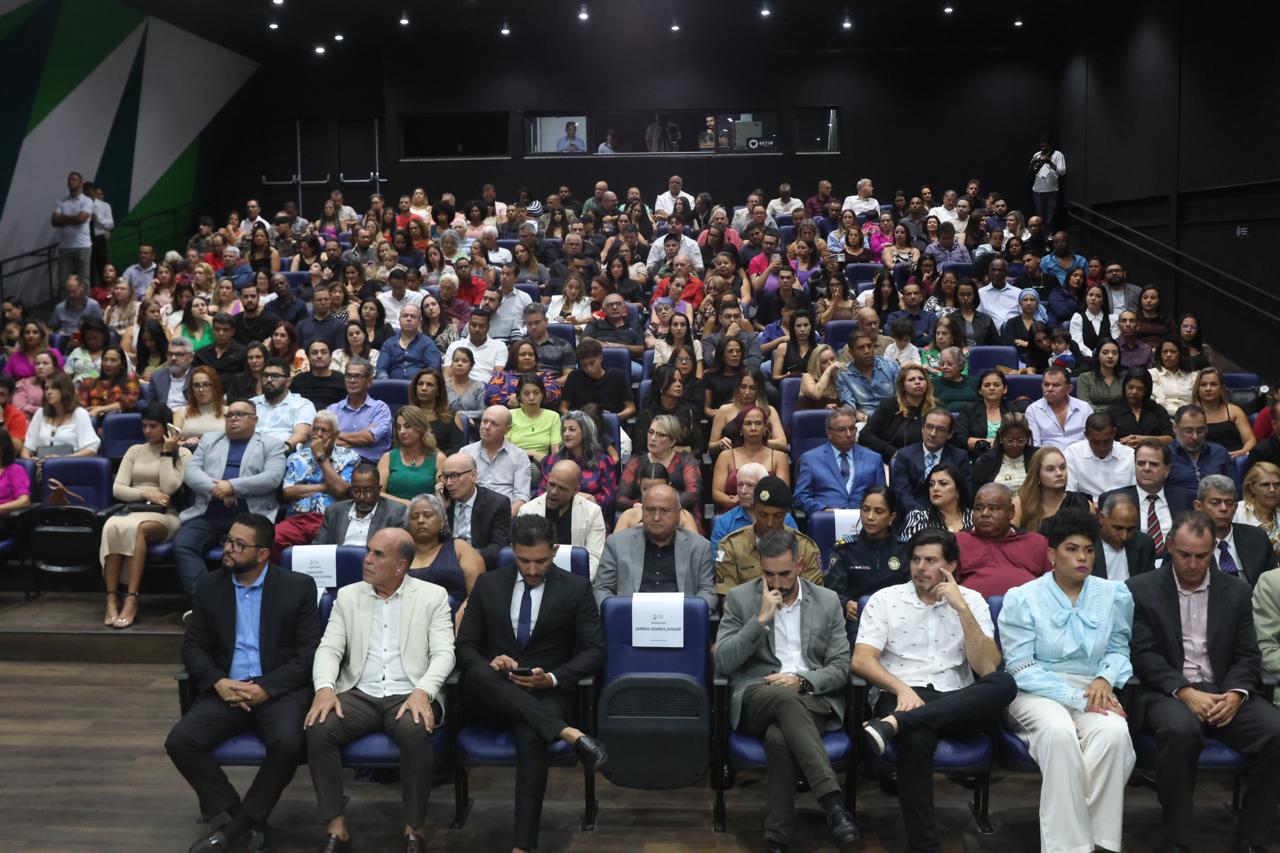 Cinquenta homenageados e suas famílias compareceram no evento