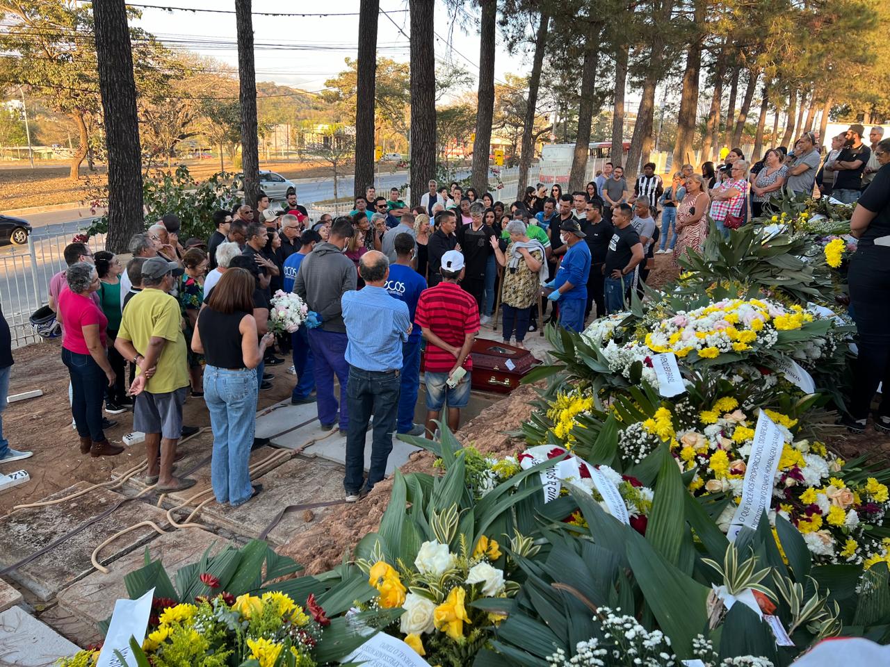 Corpo de Marcão Universal foi sepultado no Cemitério Parque Jardim da Cachoeira, em Betim