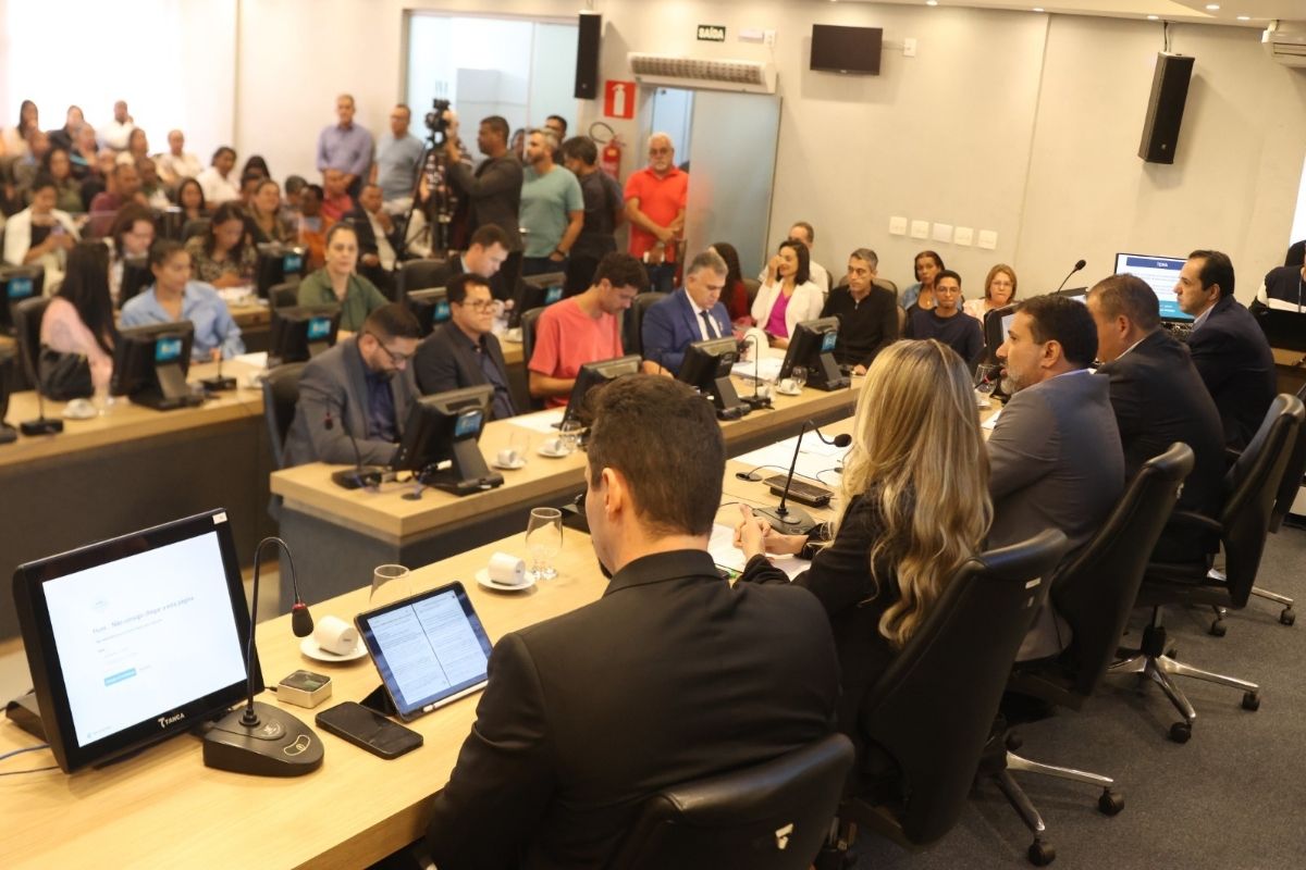 Proposta do Executivo da Lei Orçamentária Anual (LOA) 2026 foi debatida na Câmara Municipal, na última terça-feira (21)