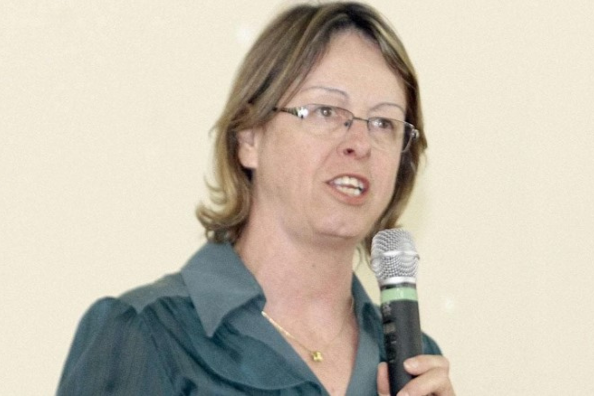 Em meio a crise por rombo nos Correios, Maria do Carmo Lara é demitida do cargo de diretora financeira da estatal