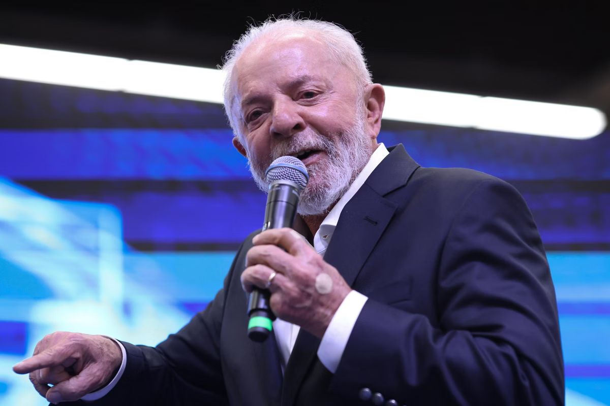 Lula fez afago a empresários ao elogiar a criação de empregos