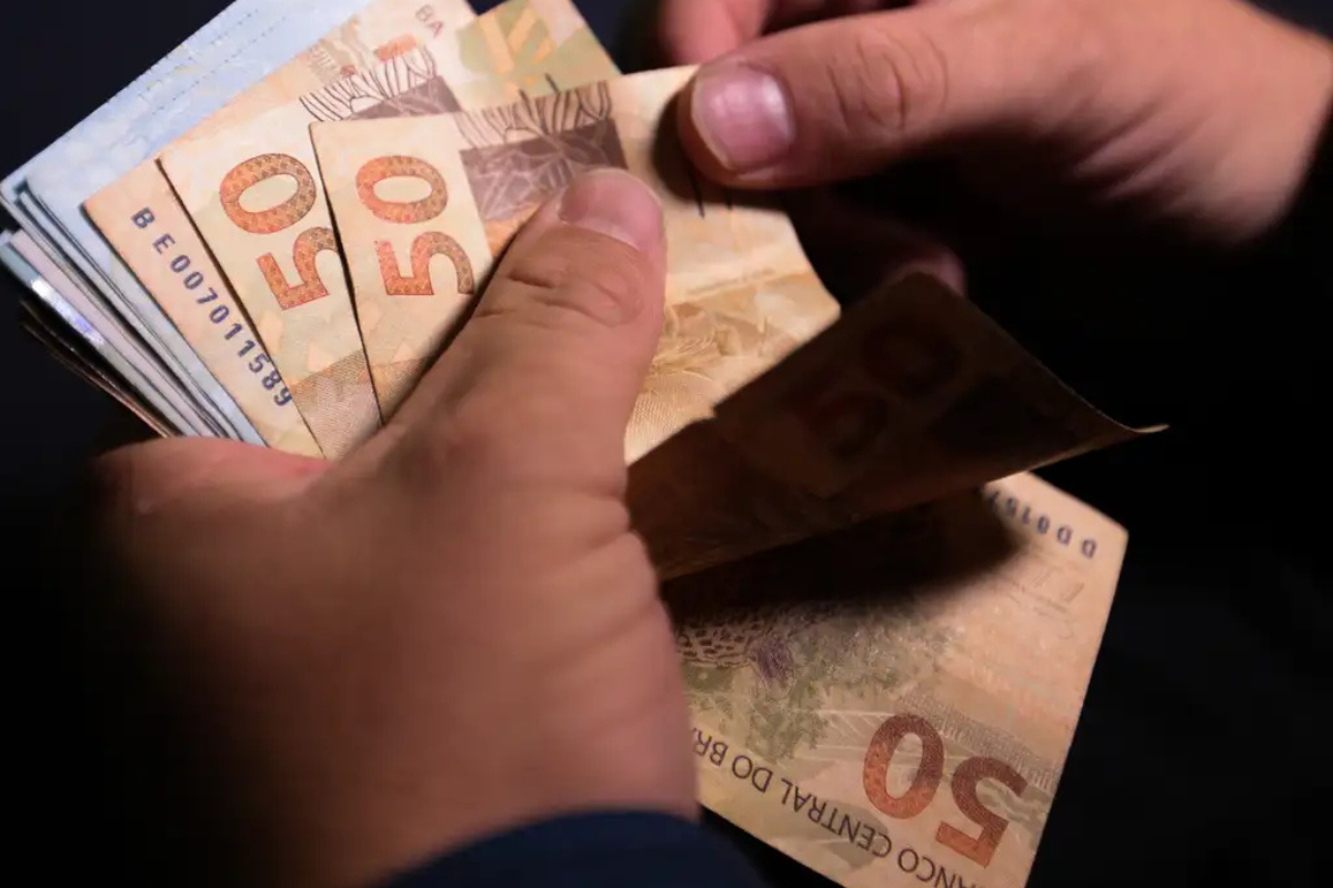 Reajuste será pago neste e no próximo mês, conforme especificado na Lei nº 7.831/2025