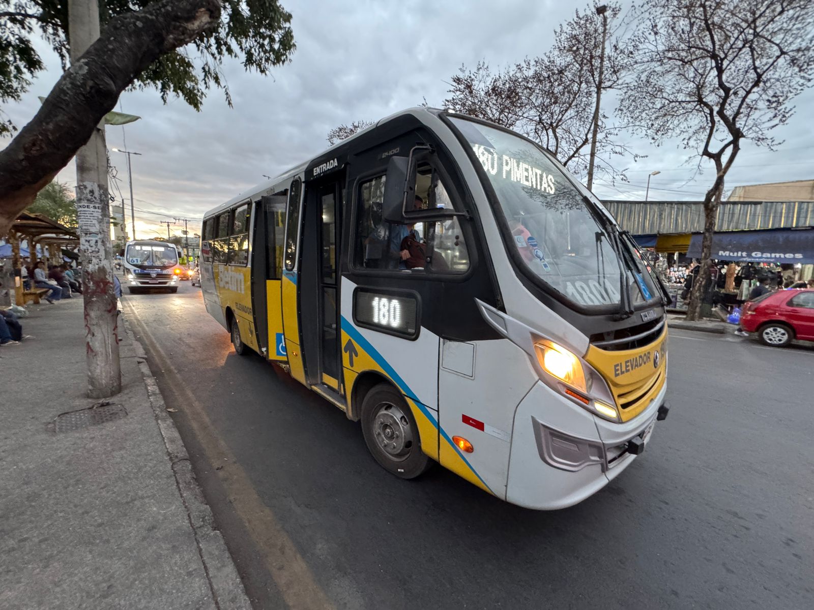 Entre as linhas que podem parar está a 450, que trafega dos bairros Alvorada ao São Luiz 