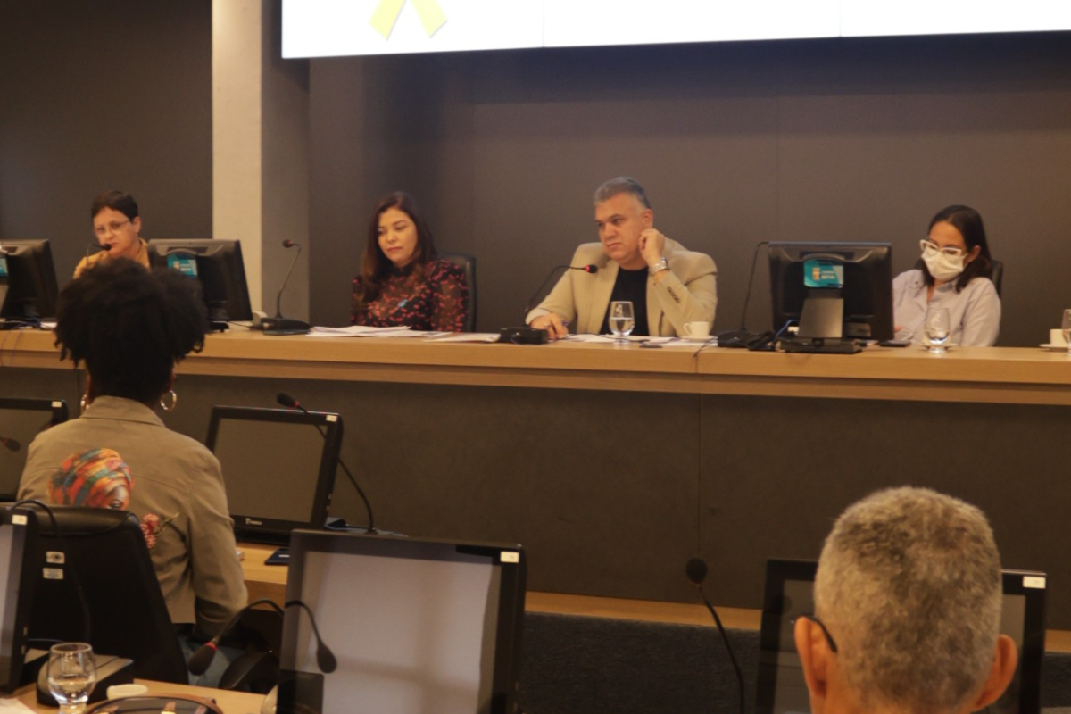 Audiência solicitada pelo vereador Toninho da Farmácia contou com a participação de representantes da prefeitura, de sindicatos e de trabalhadores da Educação