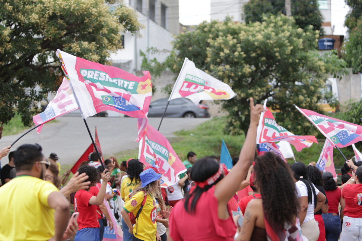 Ato teve concentração no Complexo Poliesportivo Riccardo Medioli e reuniu militantes, representantes da juventude e lideranças políticas locais 