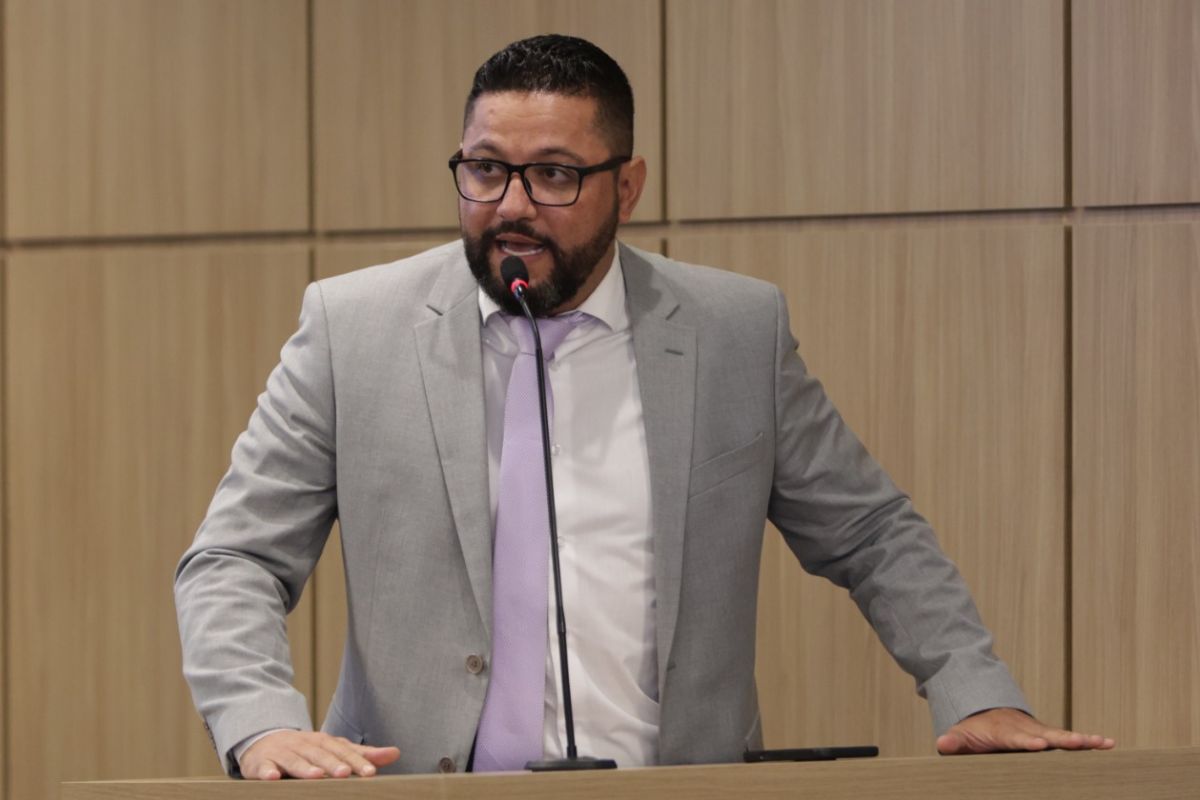 Comissão especial é presidida pelo vereador Alexandre da Paz (MDB)