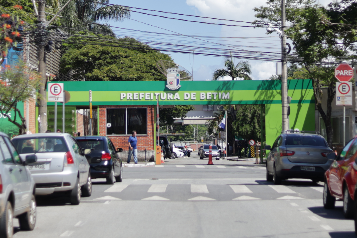 Profissionais contratados estão reforçando as equipes de atendimento dos programas sociais do Cadastro Único e do Bolsa Família na cidade