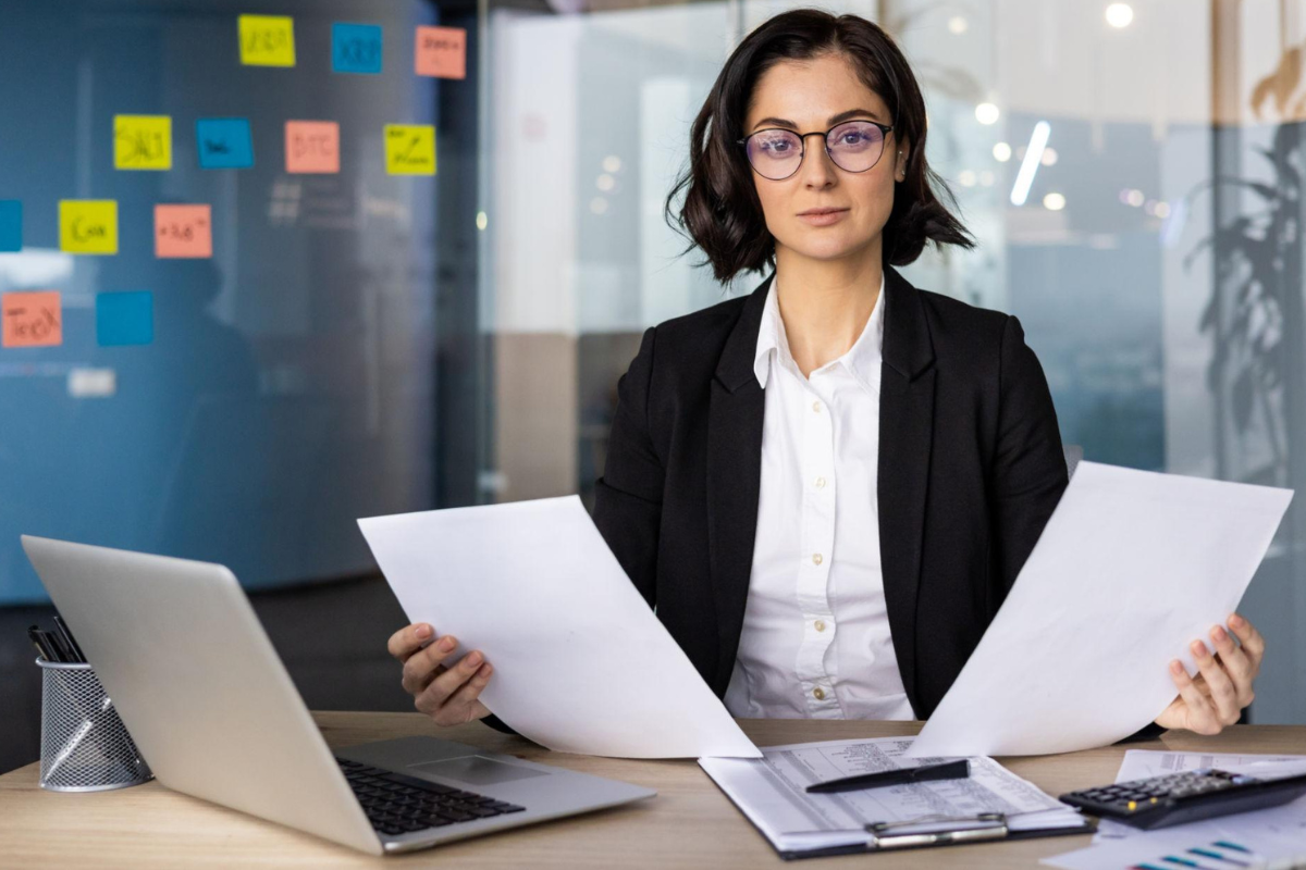 Posicionar-se como empresária não significa parecer inacessível, fria ou superior, mas reconhecer o valor do que foi construído