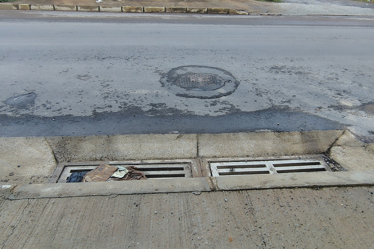 Trabalhador limpava estação de tratamento de esgoto quando encontrou o feto; corpo foi encaminhado para o IML da cidade 