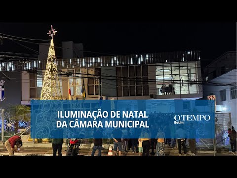 Câmara Municipal acendeu as luzes de Natal instaladas na entrada principal da sede do Legislativo