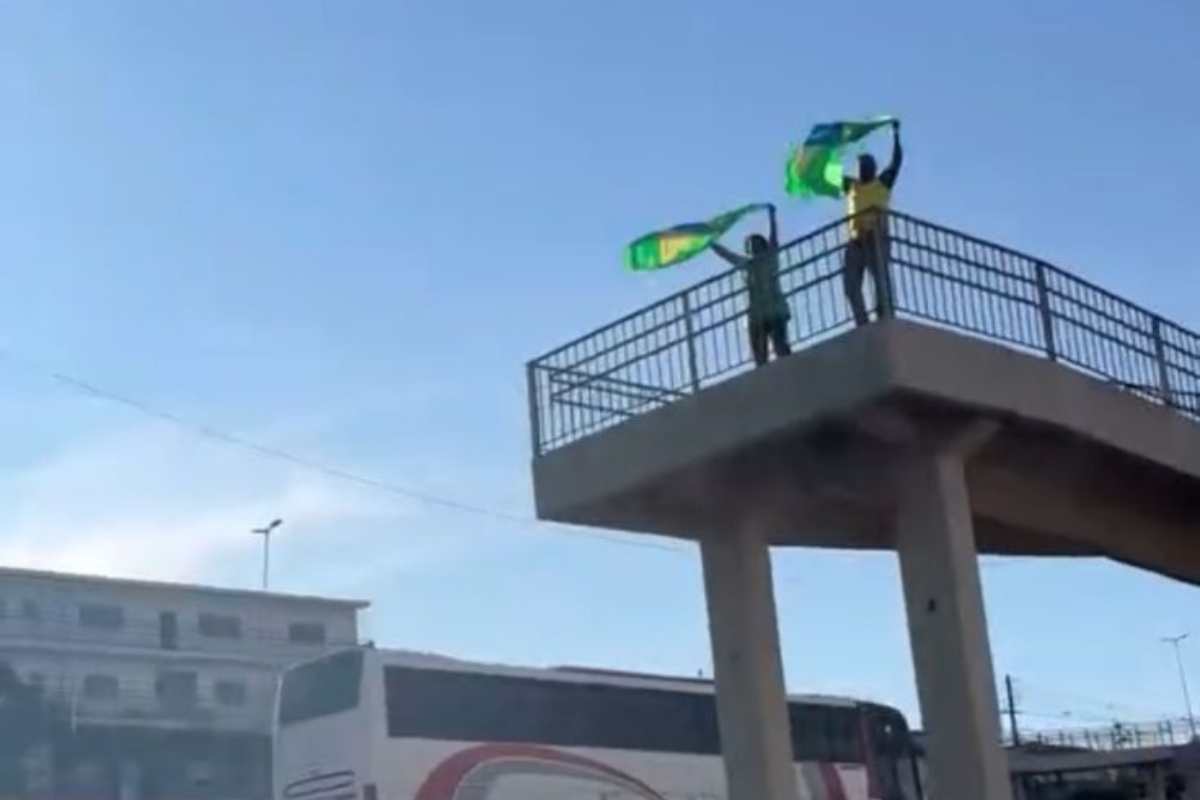 Em várias regiões do Brasil, incluindo Minas, apoiadores de movimentos de direta também saíram nas ruas